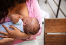 Amamentação ainda é cercada por crenças que podem gerar insegurança nas mães