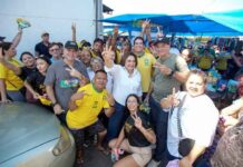 Maria do Carmo leva início da campanha para as ruas e percorre feira na Zona Leste