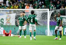 Palmeiras empata com o Inter, mantém liderança e mira reação na Libertadores