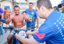 Roberto Cidade escolhe o bairro Jorge Teixeira para começar contato direto com eleitores