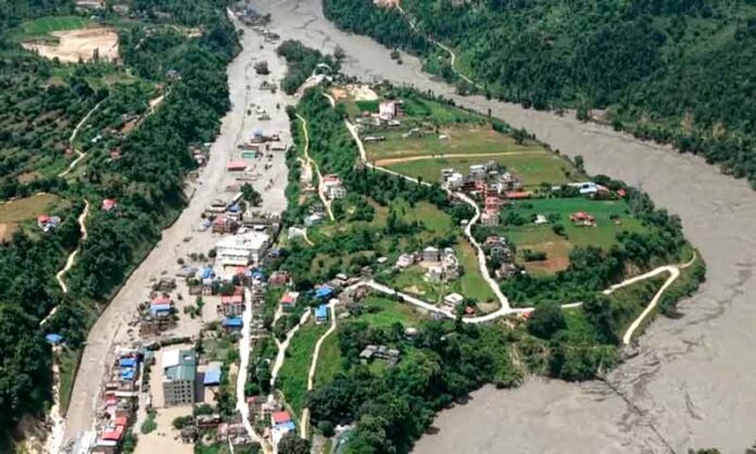 Tragédia-no-Nepal-e-Tibete-soma-676-mortos-e-quase-3-mil-desaparecidos