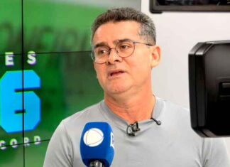 Ação de David Almeida no TRE-AM pede cassação de Roberto Cidade por abuso de poder