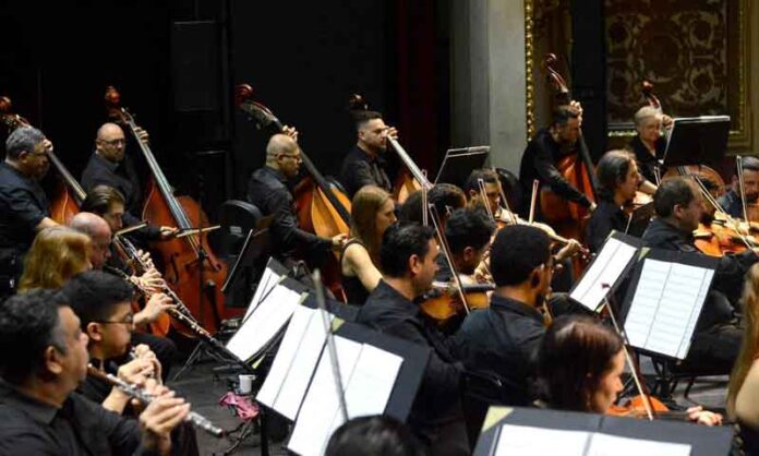 Espetáculo-reúne-vozes-e-orquestra-na-abertura-do-Festival-Amazonas-de-Corais-nesta-quinta-feira