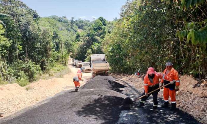 Prefeitura-de-Manaus-pavimenta-ladeira-do-ramal-União