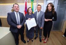 Presidente do TCE-AM apresenta PL à Aleam para regular data-base dos servidores da Corte de Contas