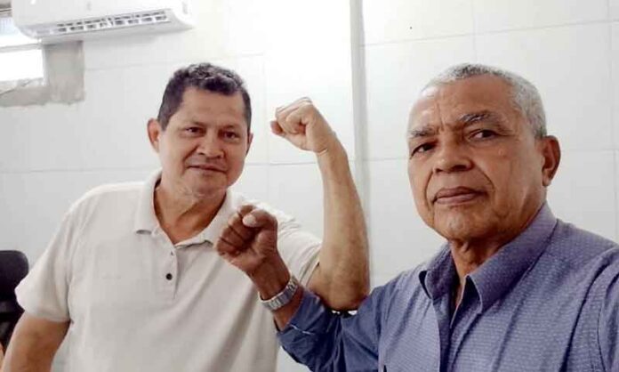 Rony-com-o-representando-do-município-de-Envira,-Francisco-Adones