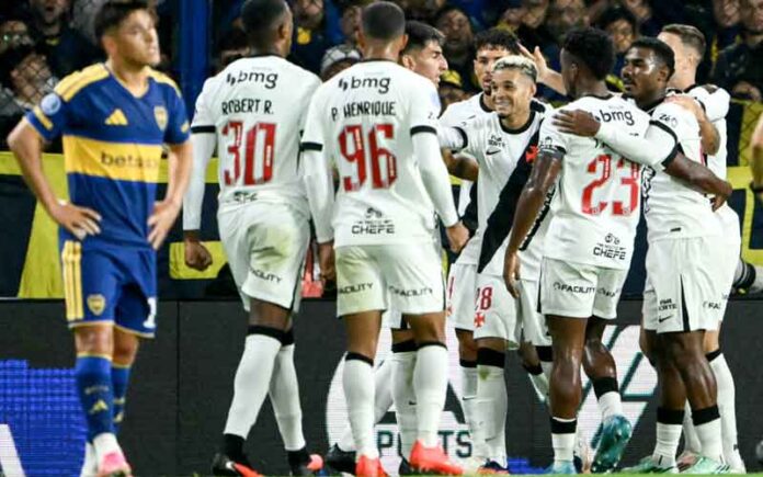 Com-um-a-menos,-Vasco-bate-o-Boca-na-Bombonera-e-fica-perto-de-final