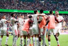 Flamengo vence o Bahia, segue líder por um ponto e agora mira a final da Libertadores