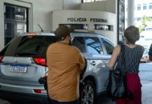 Operação contra o Comando Vermelho prende vereador e bloqueia milhões de reais no Rio