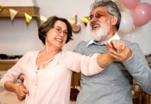 Música, bolero e novas amizades movimentam “baile da melhor idade” em Manaus no dia 27 de outubro